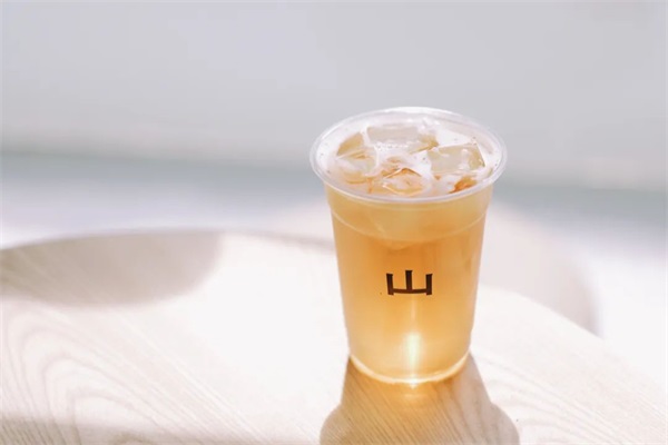 上山喝茶加盟店官网400电话：云南上山喝茶加盟费一览表最