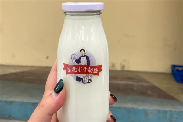 淮北市牛奶廠加盟费多少钱？淮北市牛奶廠加盟公司总部400电话