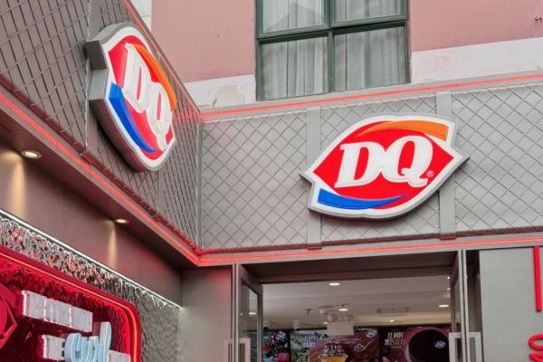 DQ冰淇淋加盟需要多少费用?DQ冰淇淋门店加盟条件