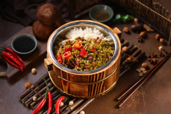 黄大妈木桶饭加盟大约多少钱,黄大妈木桶饭官网,黄大妈木桶饭总部,黄大妈木桶饭加盟费，黄大妈木桶饭加盟热线,黄大妈木桶饭加盟总店在哪里