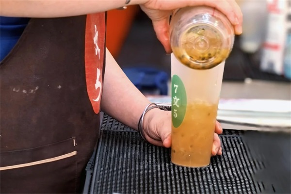 7文5手打柠檬茶加盟总部电话号码：2025年7文5手打柠檬茶加盟费多少钱？