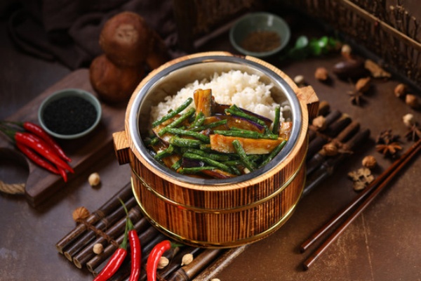 黄大妈木桶饭加盟大约多少钱,黄大妈木桶饭官网,黄大妈木桶饭总部,黄大妈木桶饭加盟费，黄大妈木桶饭加盟热线,黄大妈木桶饭加盟总店在哪里