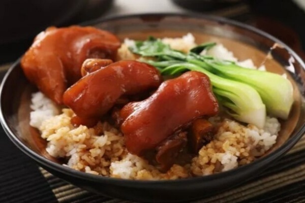 隆江正宗猪脚饭加盟要多少钱,隆江正宗猪脚饭加盟电话是多少,开─家隆江正宗猪脚饭需要多少钱,猪脚饭加盟店排行榜