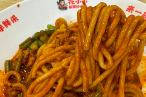 花小小新疆炒米粉加盟需要多少钱?花小小新疆炒米粉加盟流程