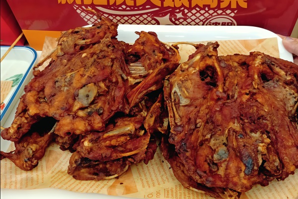 奉天沈大娘铁板鸡架加盟费及加盟条件：沈大娘铁板鸡架加盟总部电话