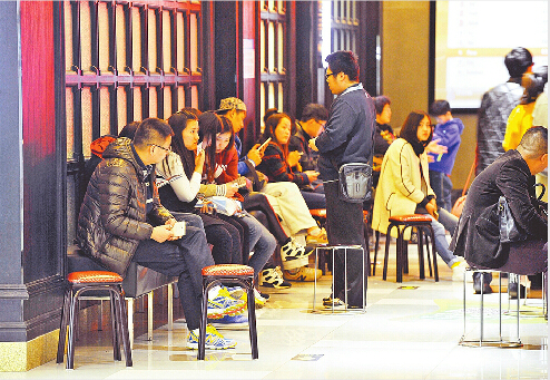 餐饮人纷纷转型到快餐行业，能不能行呢？