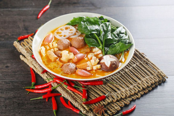 串串王麻辣烫加盟费用需要多钱？档口开店符合加盟条件吗？