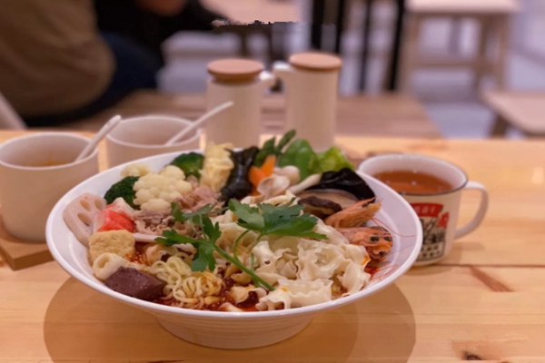 棠烫麻辣烫加盟费多少钱？棠烫麻辣烫加盟生意怎么样？