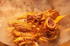 啃骨头39元自助火锅店加盟有什么优势呢