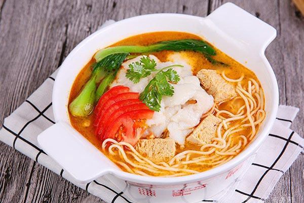 俏嘴麻辣烫加盟需要什么条件？俏嘴麻辣烫加盟需要多少钱？