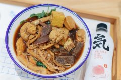杨国福麻辣烫加盟贵不贵？小白创业只花了10多万元
