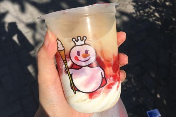 加盟蜜雪冰城多少钱？快速投资开店只需预备30万就够了