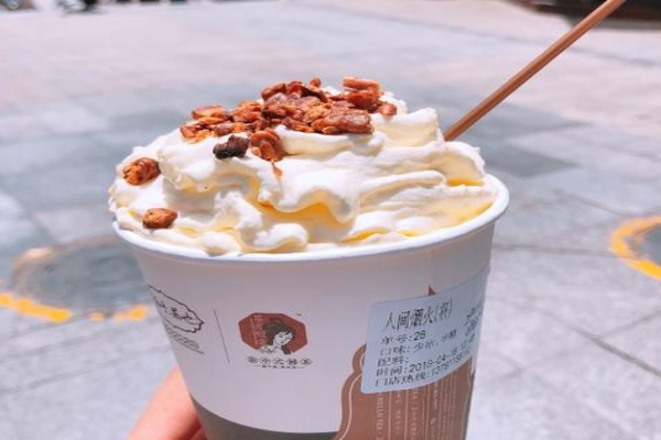 茶颜悦色奶茶店开店费用要多少钱？5-十万轻轻松松开实体店