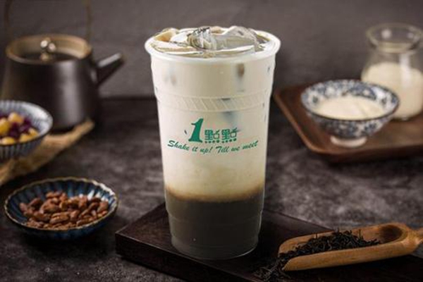 一点点奶茶店加盟费多少钱?总费用40万开启成功致富之路！
