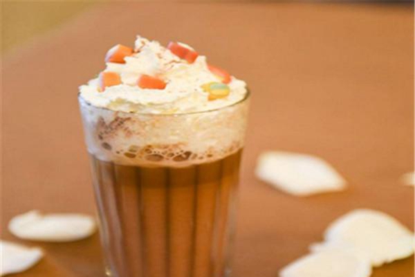 开一家大话茶仙饮品加盟店需要多少钱?2021年新一轮的费用明细曝光！