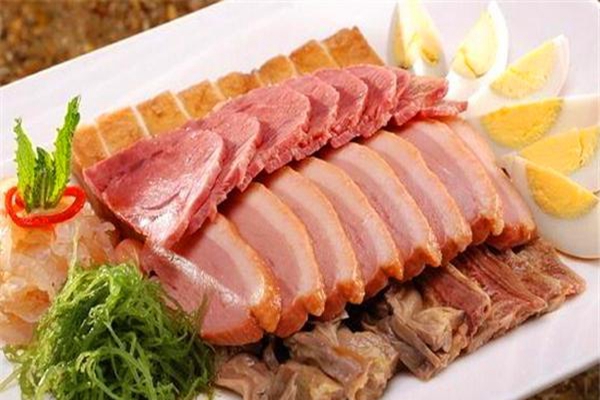 九霄云外鸭脖王加盟利润多少？九霄云外鸭脖王加盟总部400电话？