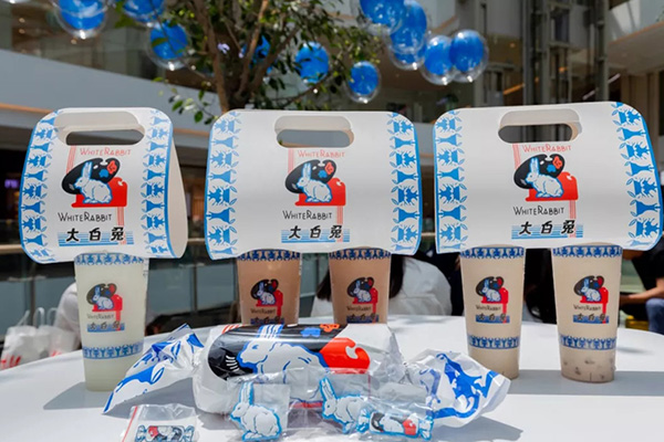 大白兔奶茶加盟店为什么这么火？总部扶持轻松致富