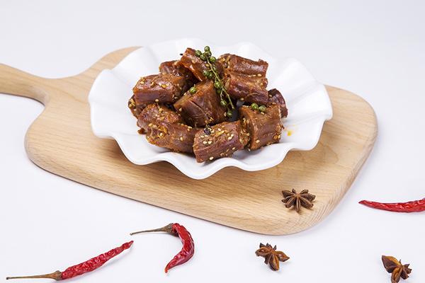 吉鸭鸭卤味是哪里的品牌？吉鸭鸭卤味加盟是骗局吗