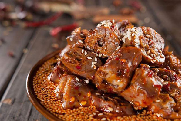 董记欢乐鸭加盟利润怎么样?生意火爆,赚钱可观