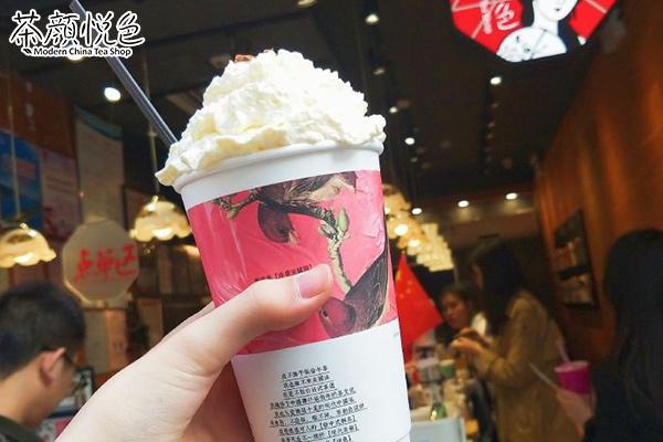 茶颜悦色重庆开店首日，直播间拉黑网友，代购血赚！