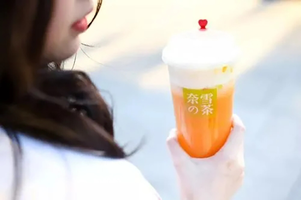 奈雪的茶加盟：茶叶致富，金钱路上的幸福