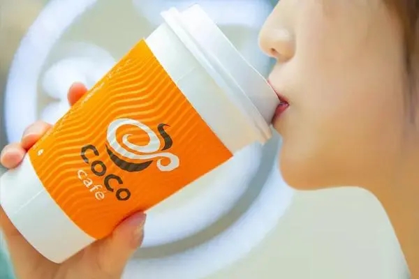 畅饮时尚，Coco奶茶加盟畅销一片
