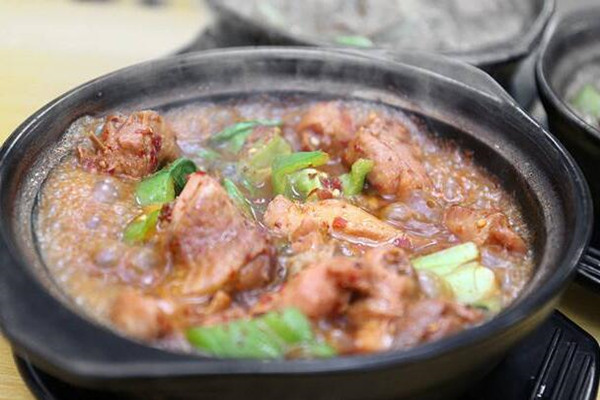 魏小宝黄焖鸡米饭