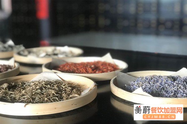 廿四芳奶茶加盟店面