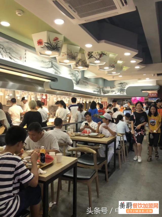 餐饮加盟，该如何管理一家中式快餐店？