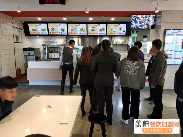 港谷快餐：开中式快餐加盟店必学的三个挣钱技巧