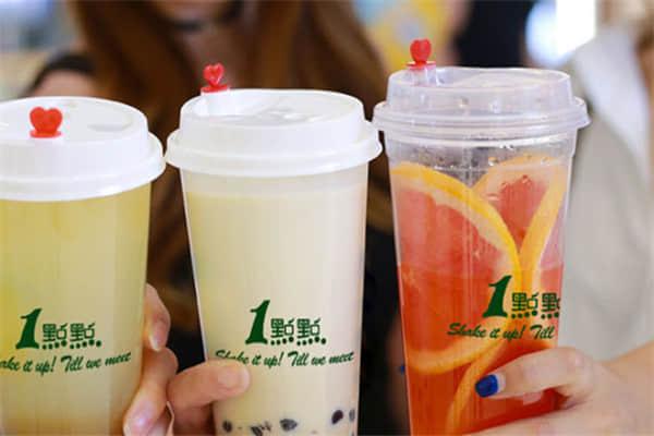 一点点奶茶开店除了投资 创业者还需要满足哪些要求?