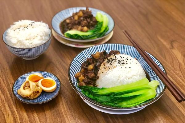 鲁香婆卤肉饭